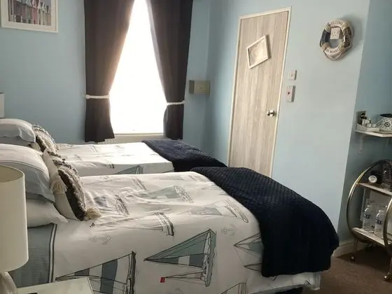 Tek Büyük veya İki Ayrı Yataklı Oda
