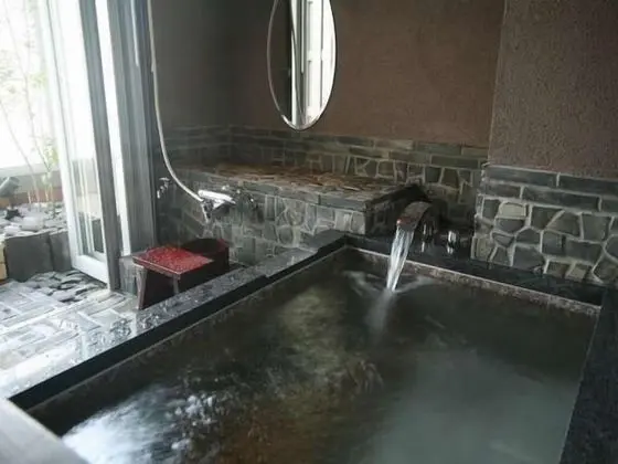 Deluxe İki Ayrı Yataklı Oda (with Open Air Bath Under Roof 42sqm)