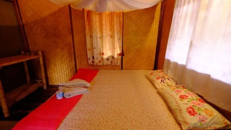 Cottage with Fan