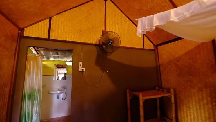 Cottage with Fan
