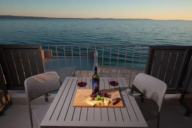 Stüdyo, Deniz Manzaralı (M8)