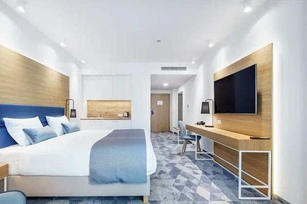 Deluxe Tek Büyük Yataklı Oda