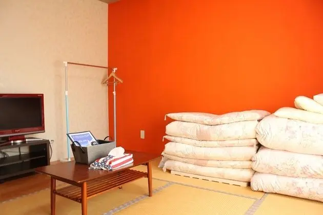 Üç Kişilik Oda (with Shower and Bathtub)