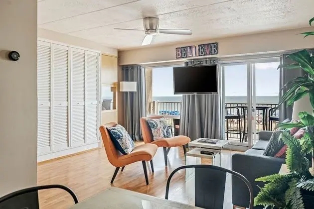 Daire, 1 Büyük (Queen) Boy Yatak ve Çekyat, Balkon, Okyanus Manzaralı