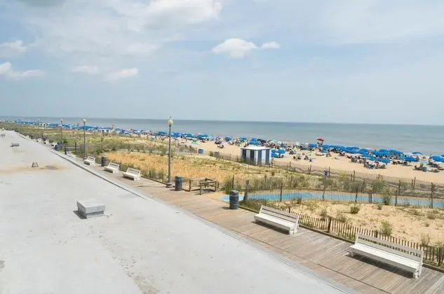 Daire, 1 Büyük (Queen) Boy Yatak ve Çekyat, Balkon, Okyanus Manzaralı