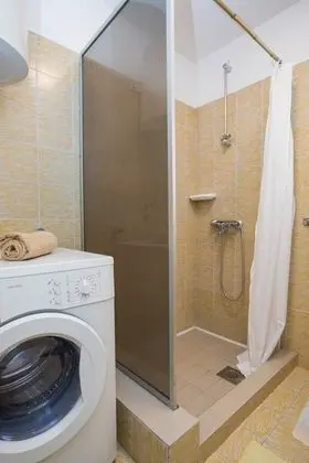 Stüdyo (Studio Apartment with Private Beach a)