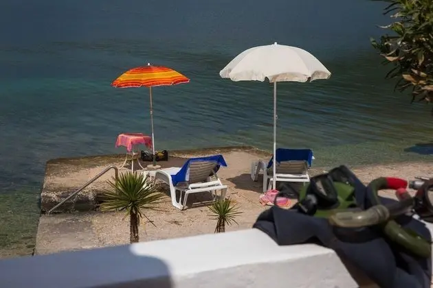 Stüdyo (Studio Apartment with Private Beach a)