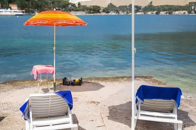 Stüdyo (Studio Apartment with Private Beach a)