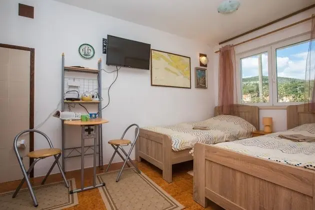 Stüdyo (Studio Apartment with Private Beach a)