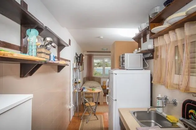 Stüdyo (Studio Apartment with Private Beach a)