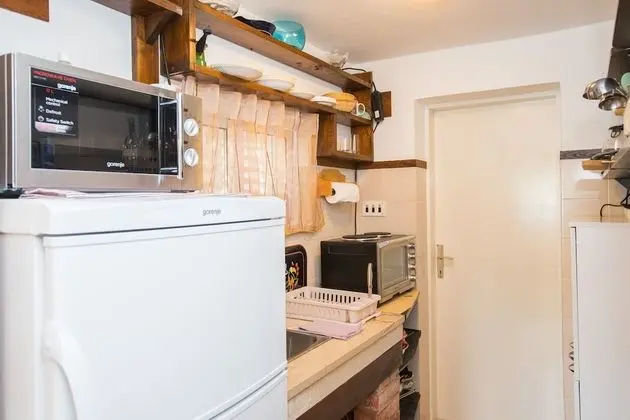 Stüdyo (Studio Apartment with Private Beach a)