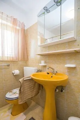 Stüdyo (Studio Apartment with Private Beach a)