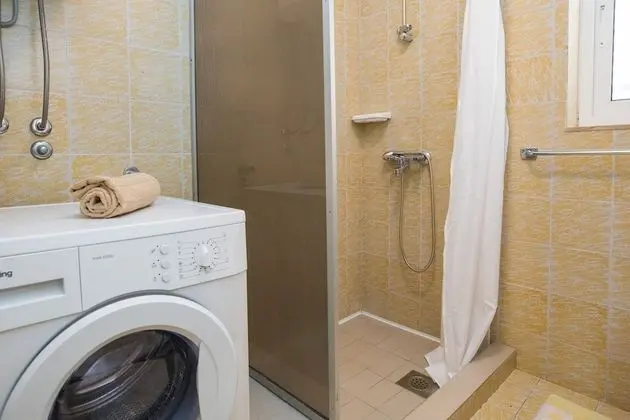 Stüdyo (Studio Apartment with Private Beach a)