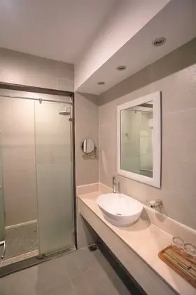 Premium Tek Büyük veya İki Ayrı Yataklı Oda, Bahçe Manzaralı