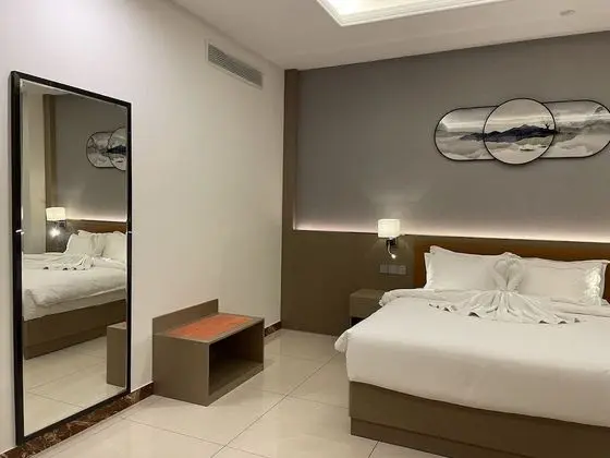 Junior Stüdyo Süit