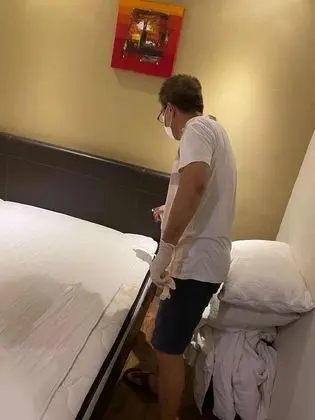 Basic Tek Büyük Yataklı Oda