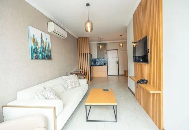 Junior Oda, Şehir Manzaralı