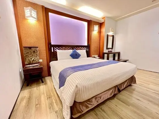 Deluxe Tek Büyük Yataklı Oda, Küvet, Dağ Manzaralı
