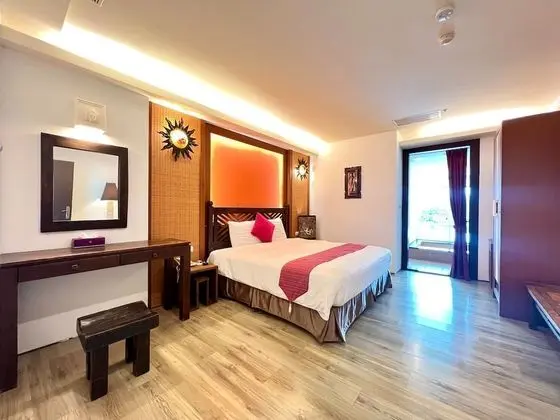 Deluxe Tek Büyük Yataklı Oda, Küvet, Dağ Manzaralı
