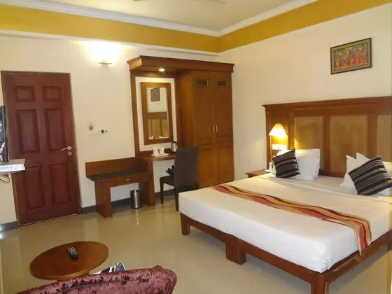 Classic Tek Büyük Yataklı Oda