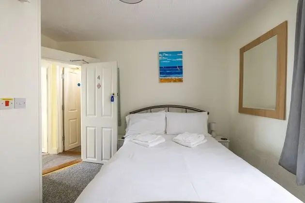 Standard Tek Büyük Yataklı Oda (Room 4)