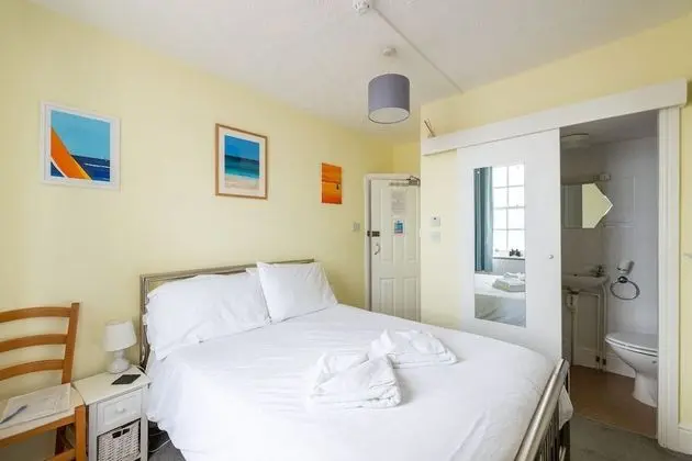 Tek Büyük Yataklı Oda, Deniz Manzaralı (Room 5)
