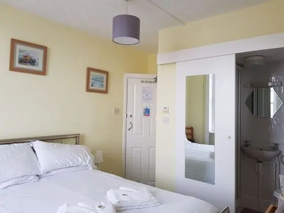 Tek Büyük Yataklı Oda, Deniz Manzaralı (Room 5)