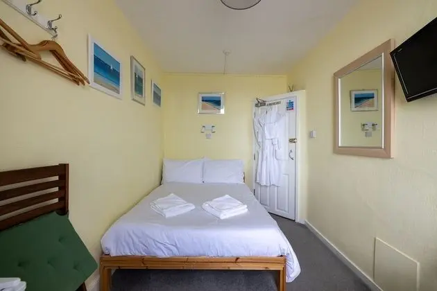 Tek Büyük Yataklı Oda, Deniz Manzaralı (Room 6)