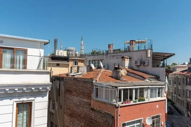 City Tek Büyük Yataklı Oda