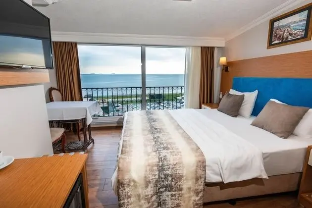 Deluxe Tek Büyük Yataklı Oda, Balkon, Deniz Manzaralı