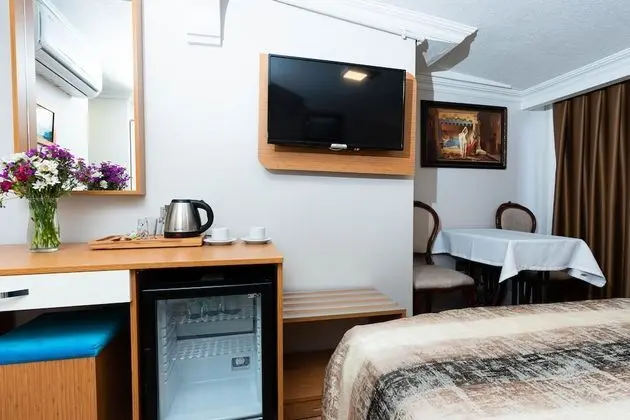 Deluxe Tek Büyük Yataklı Oda, Balkon, Deniz Manzaralı