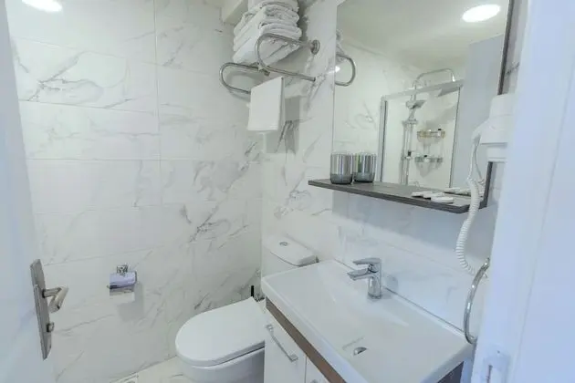 Double Room with Street View and Balcony