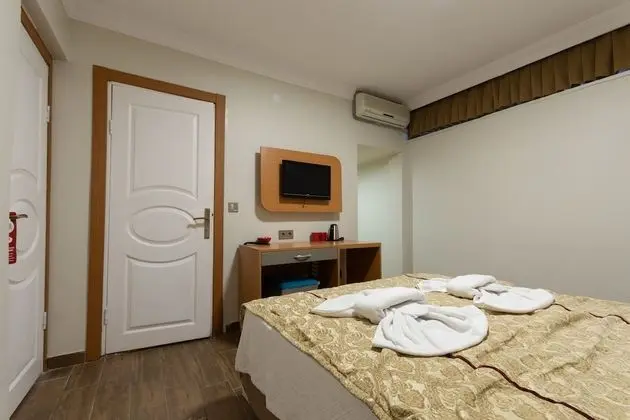 Economy Tek Büyük veya İki Ayrı Yataklı Oda