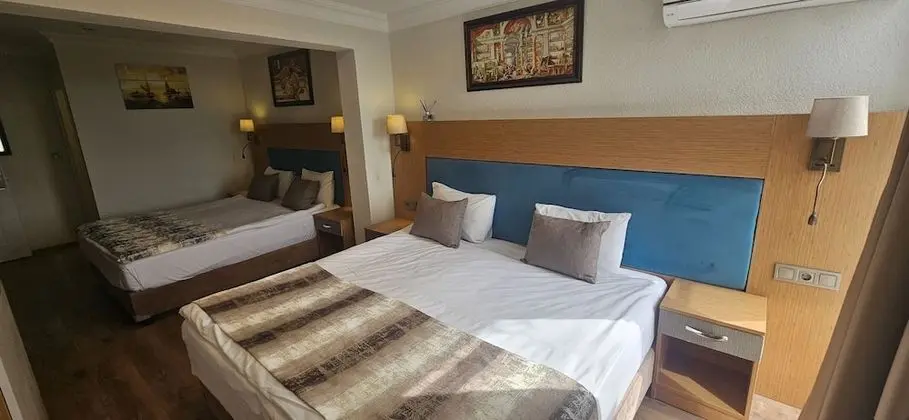 Family Room for Four People with Sea View and Balcony