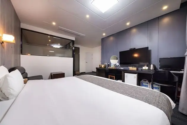 Deluxe Double Room, No Smoking, No Food Allowed, Base and Max 2 person