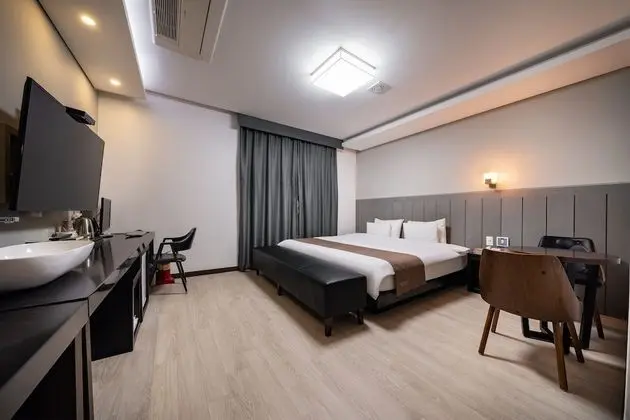 Deluxe Double Room, No Smoking, No Food Allowed, Base and Max 2 person