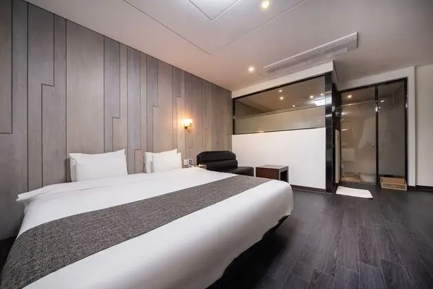 Deluxe Double Room, No Smoking, No Food Allowed, Base and Max 2 person
