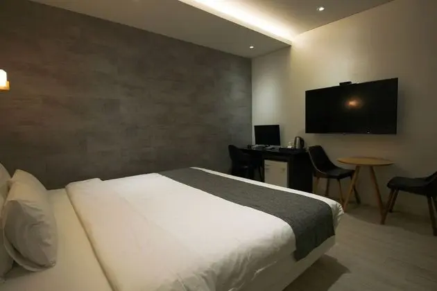 Standard Double Room, No Smoking, No Food Allowed, Base and Max 2 person