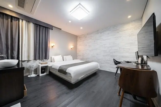 Standard Double Room, No Smoking, No Food Allowed, Base and Max 2 person