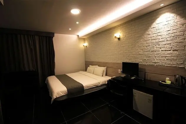 Superior Double Room, No Smoking, No Food Allowed, Base and Max 2 person