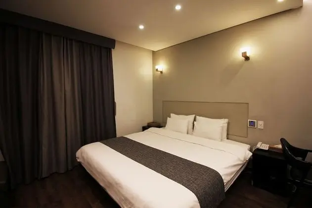Superior Double Room, No Smoking, No Food Allowed, Base and Max 2 person