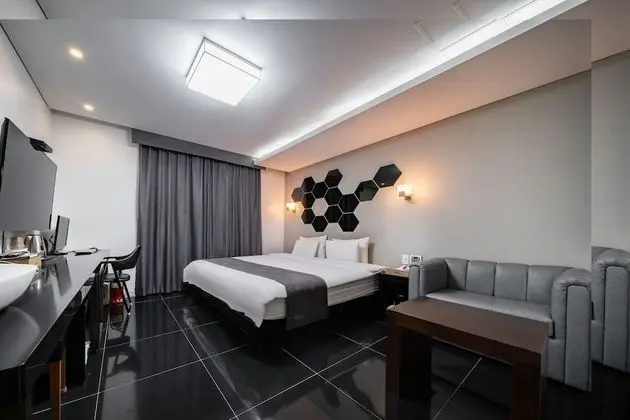 Superior Double Room, No Smoking, No Food Allowed, Base and Max 2 person
