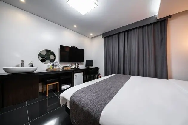 Superior Double Room, No Smoking, No Food Allowed, Base and Max 2 person
