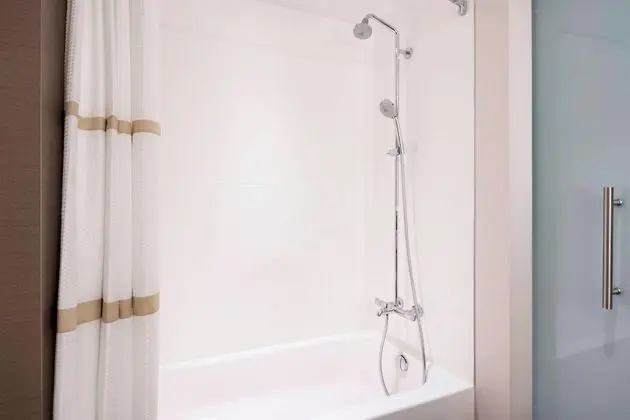 Deluxe Oda, 1 En Büyük (King) Boy Yatak ve Çekyat (Mobility Accessible, Tub)