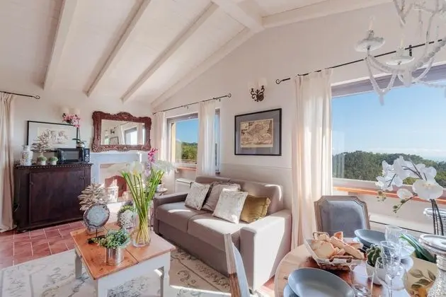 Villa, Sigara İçilebilir