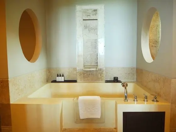 Luxury 2-Bedroom Condo Ocean View