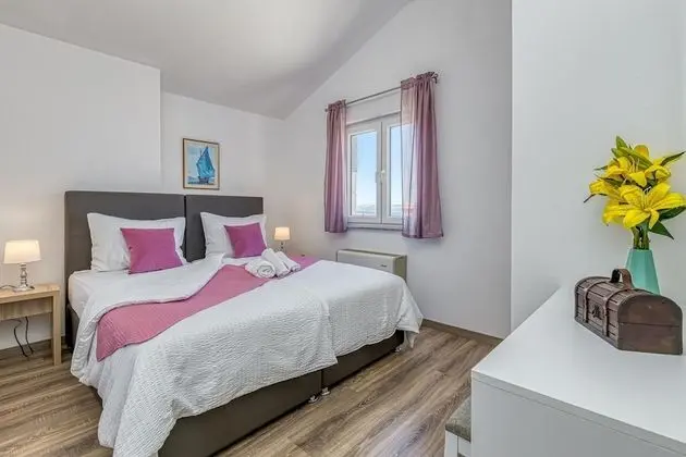 Family Apart Daire, 1 Çift Kişilik Yatak ve Çekyat, Bahçeli (Seaview Apartment Mihaela)