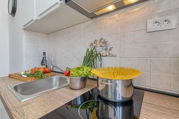 Family Apart Daire, 1 Çift Kişilik Yatak ve Çekyat, Bahçeli (Seaview Apartment Mihaela)