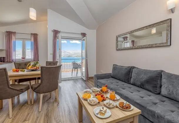 Family Apart Daire, 1 Çift Kişilik Yatak ve Çekyat, Bahçeli (Seaview Apartment Mihaela)