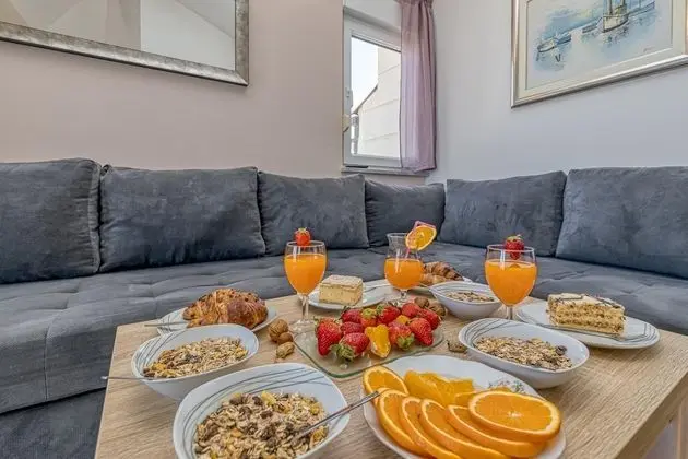 Family Apart Daire, 1 Çift Kişilik Yatak ve Çekyat, Bahçeli (Seaview Apartment Mihaela)